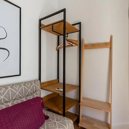 G8 Casa San Bernardo Calle Guadaira * Σεβίλλη
