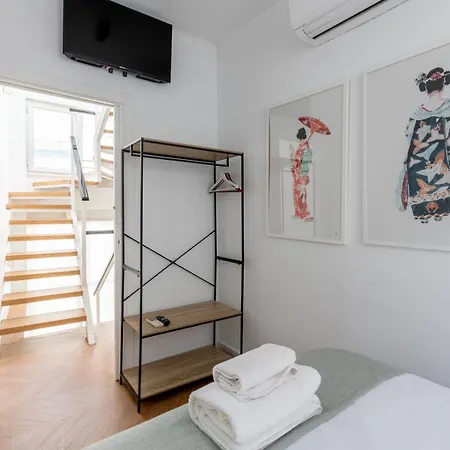 G8 Casa San Bernardo Calle Guadaira Σεβίλλη