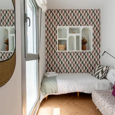 G8 Casa San Bernardo Calle Guadaira * Σεβίλλη
