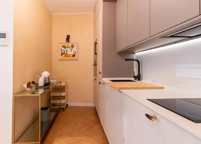 G8 Casa San Bernardo Calle Guadaira Apartmán